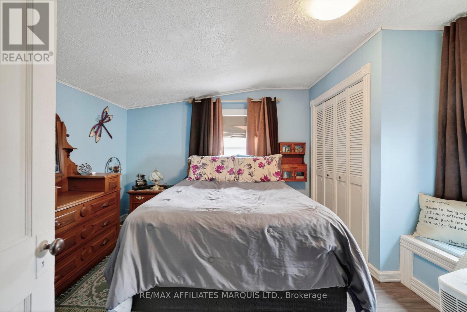 335 FIFTH STREET E - 18