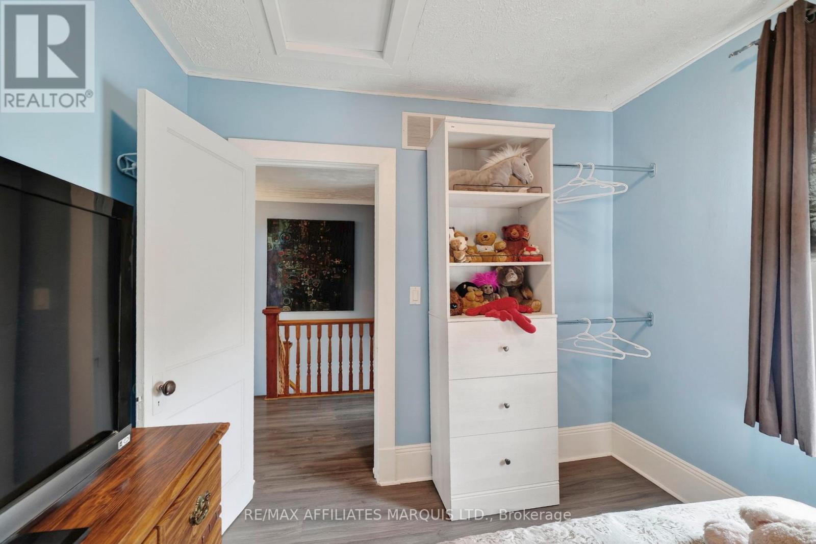 335 FIFTH STREET E - 24