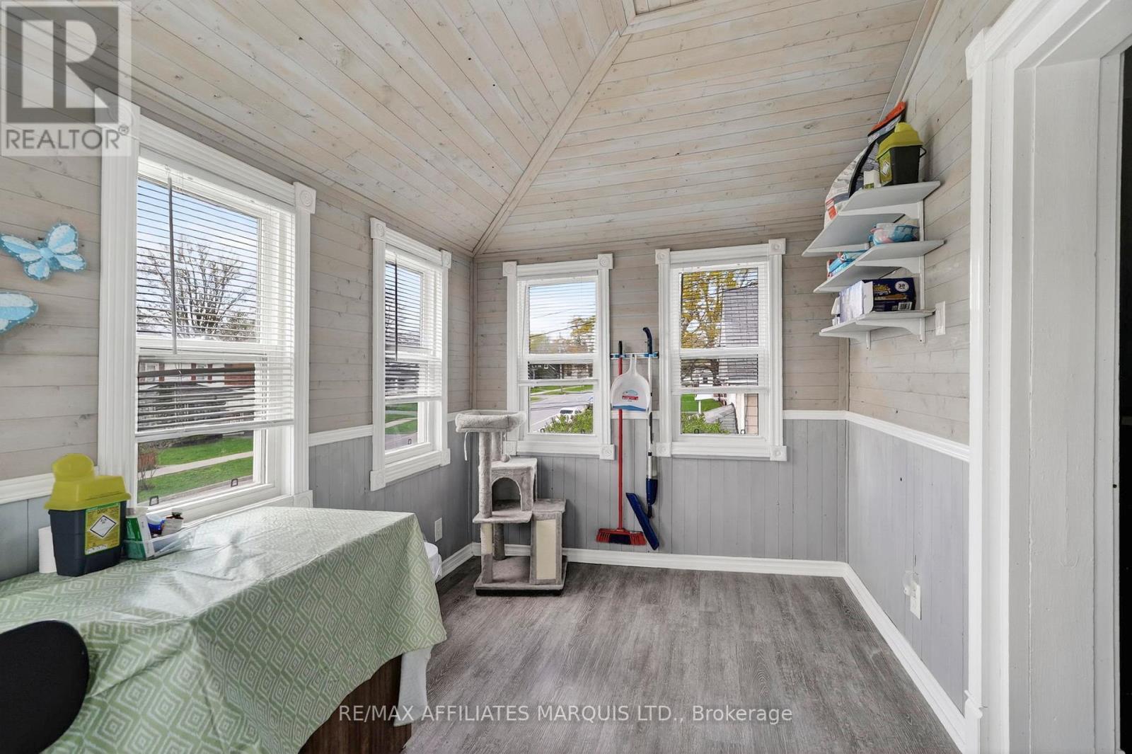 335 FIFTH STREET E - 26
