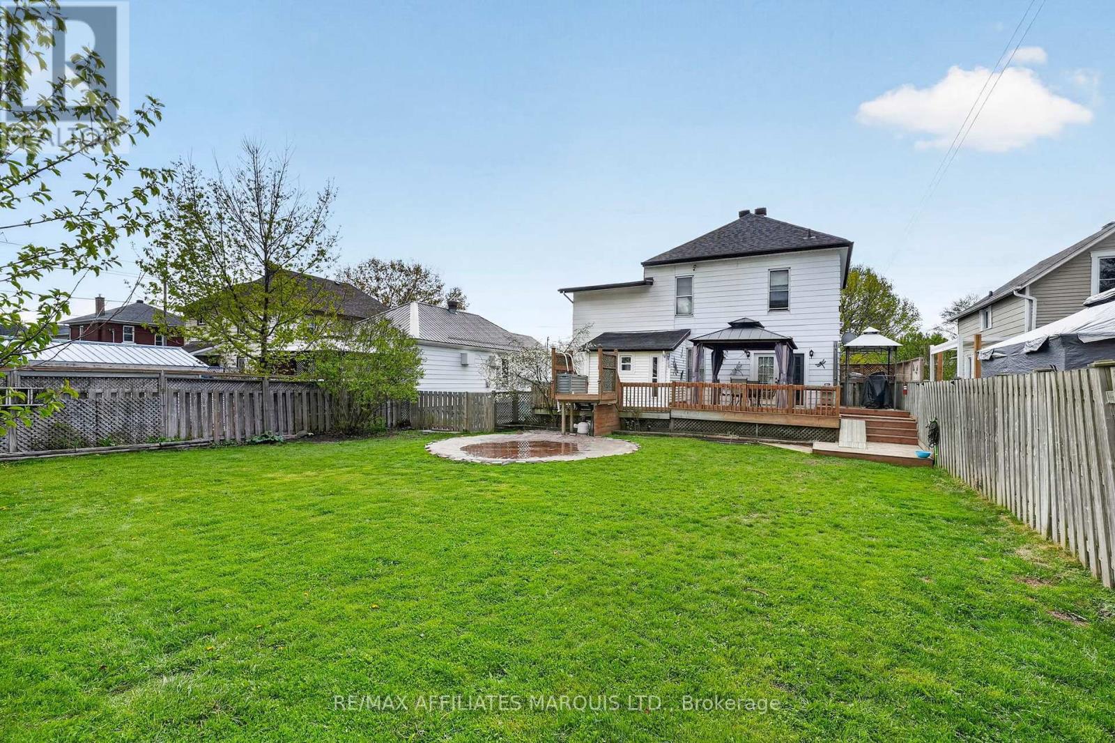335 FIFTH STREET E - 29