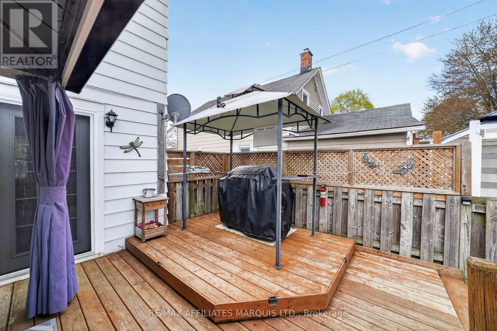 335 FIFTH STREET E - 34