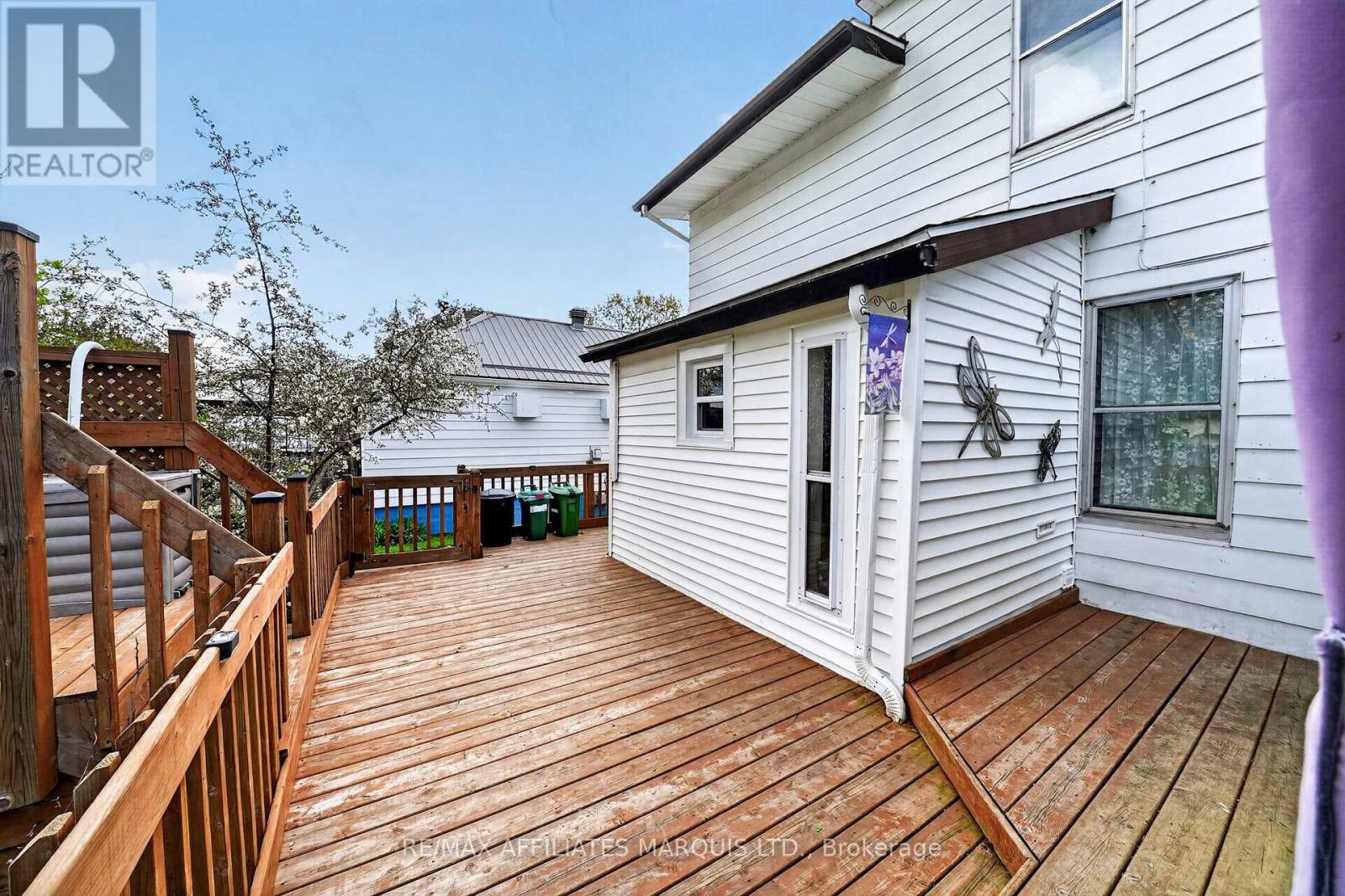 335 FIFTH STREET E - 35