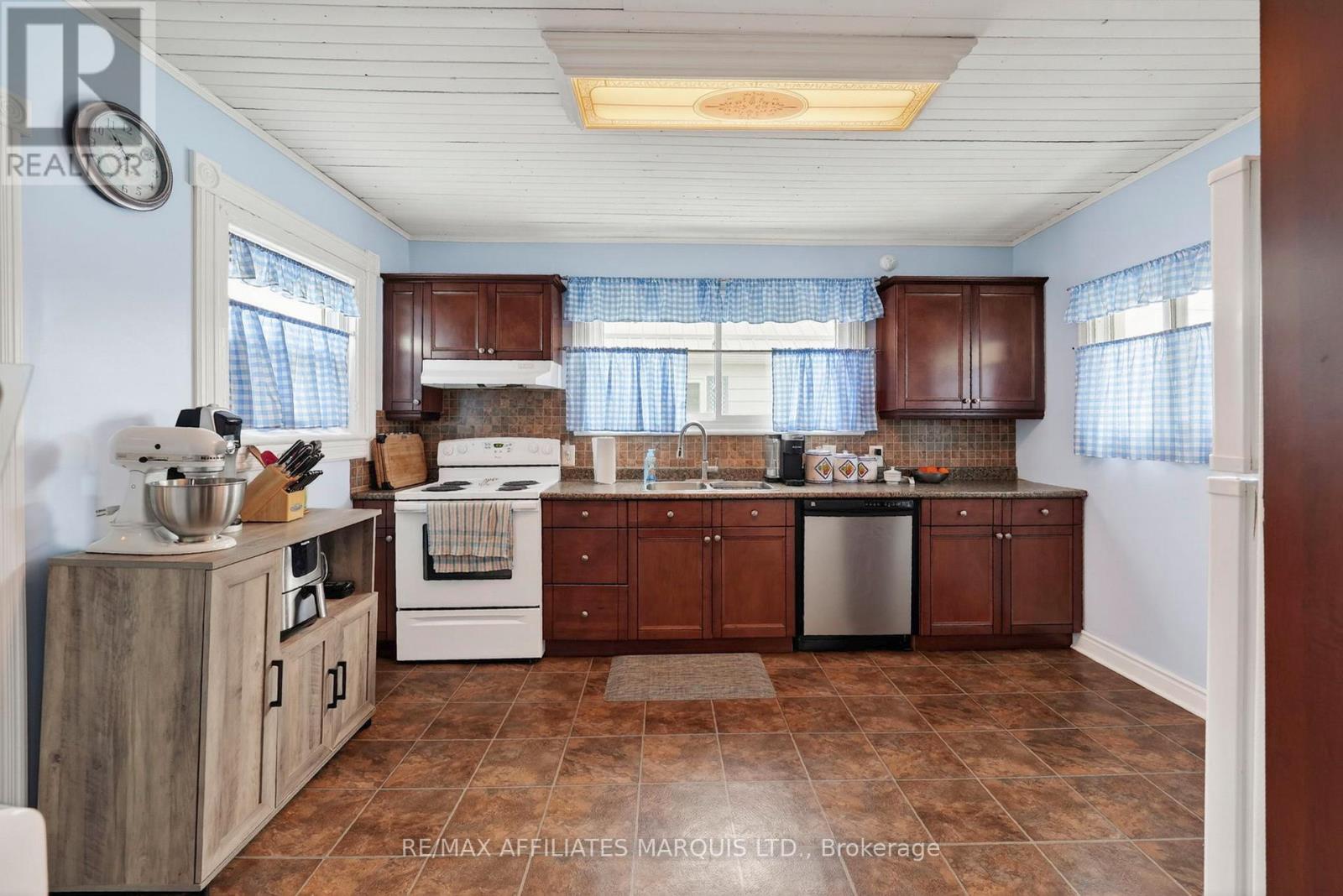 335 FIFTH STREET E - 4