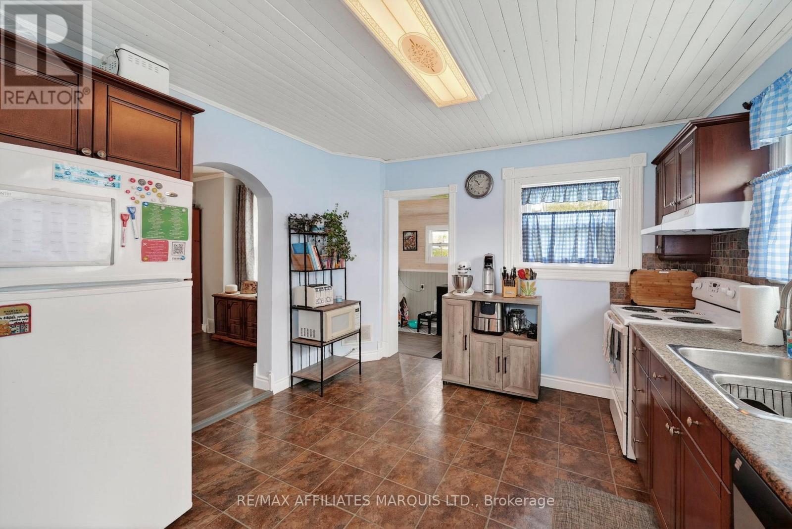 335 FIFTH STREET E - 8