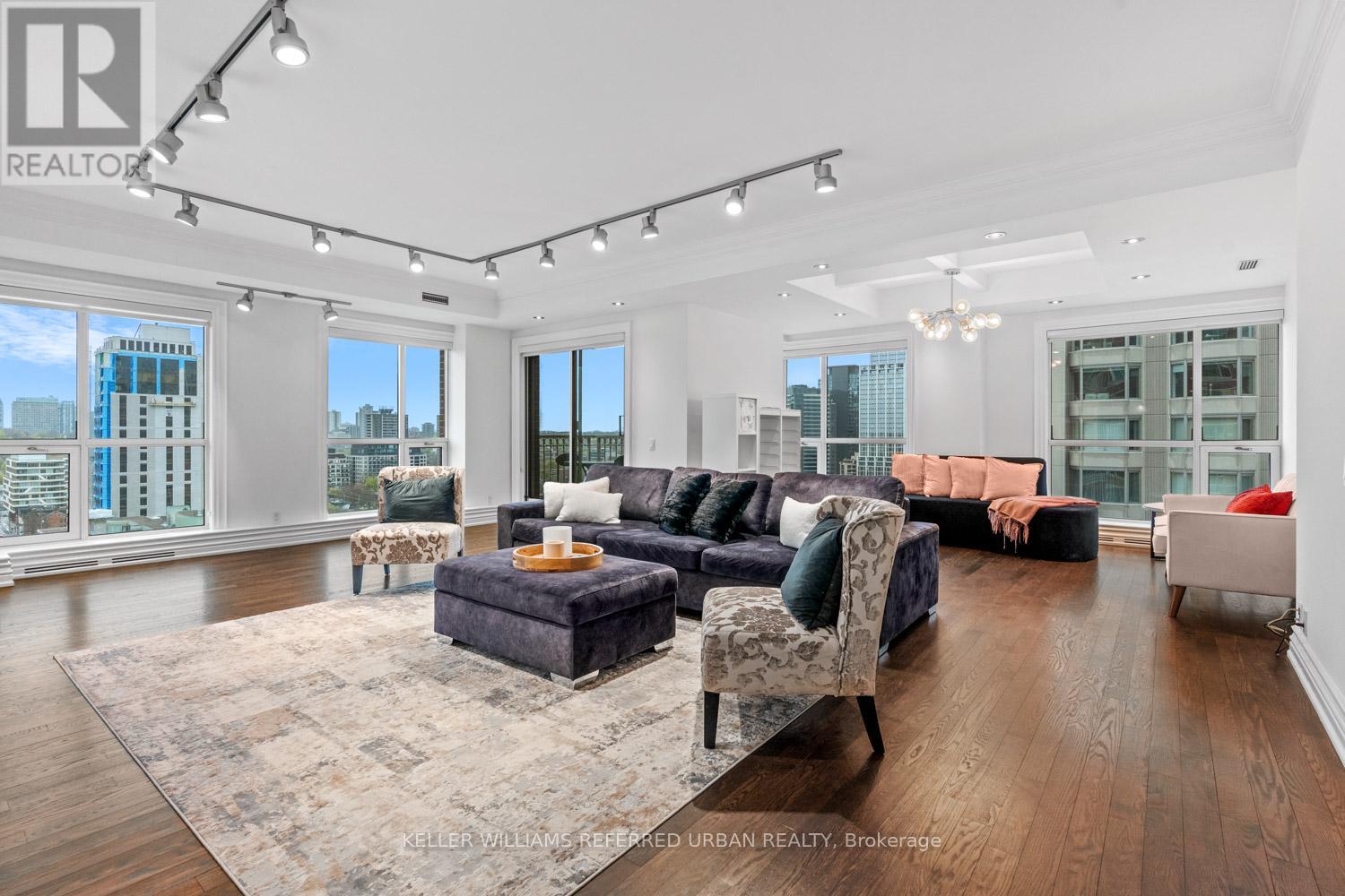 #1802 38 AVENUE ROAD - 4