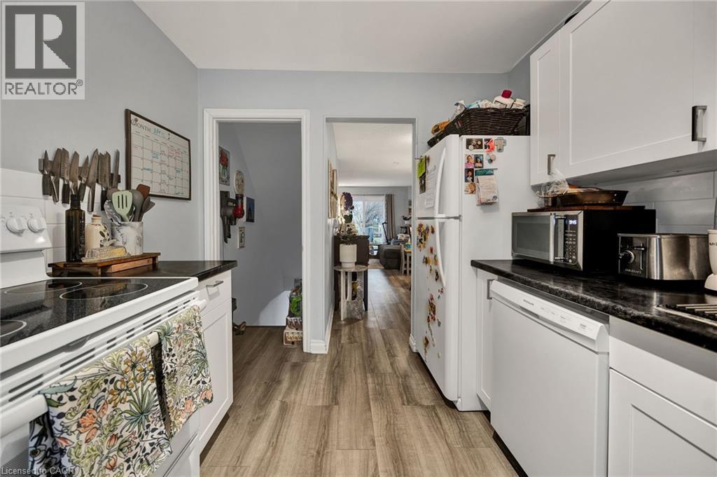 655 ALBERT Street Unit# C, Waterloo, Ontario, N2L3V5 — Photo 4
