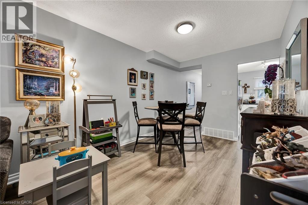 655 ALBERT Street Unit# C, Waterloo, Ontario, N2L3V5 — Photo 5