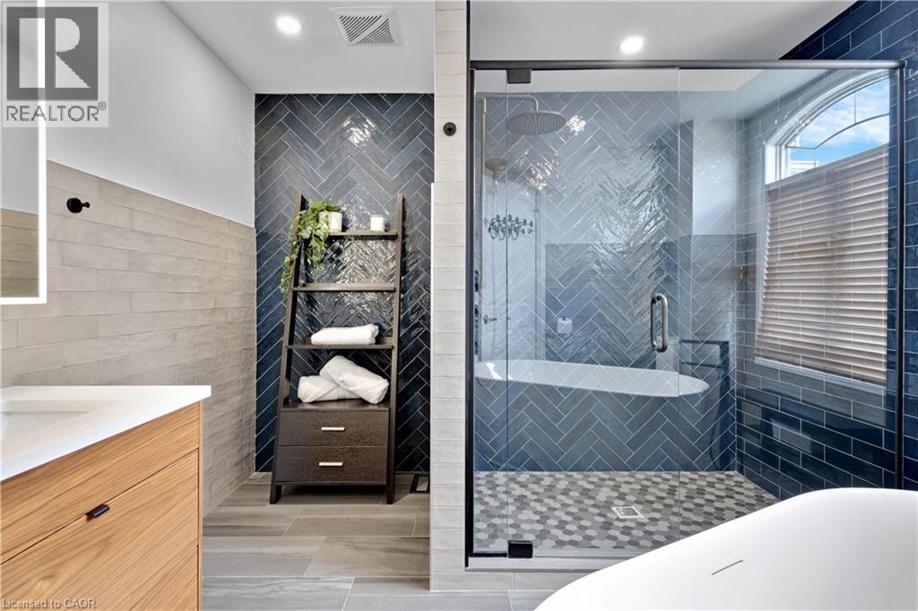 514 BIRCHLEAF Walk, Waterloo, Ontario, N2T2W5 — Photo 4