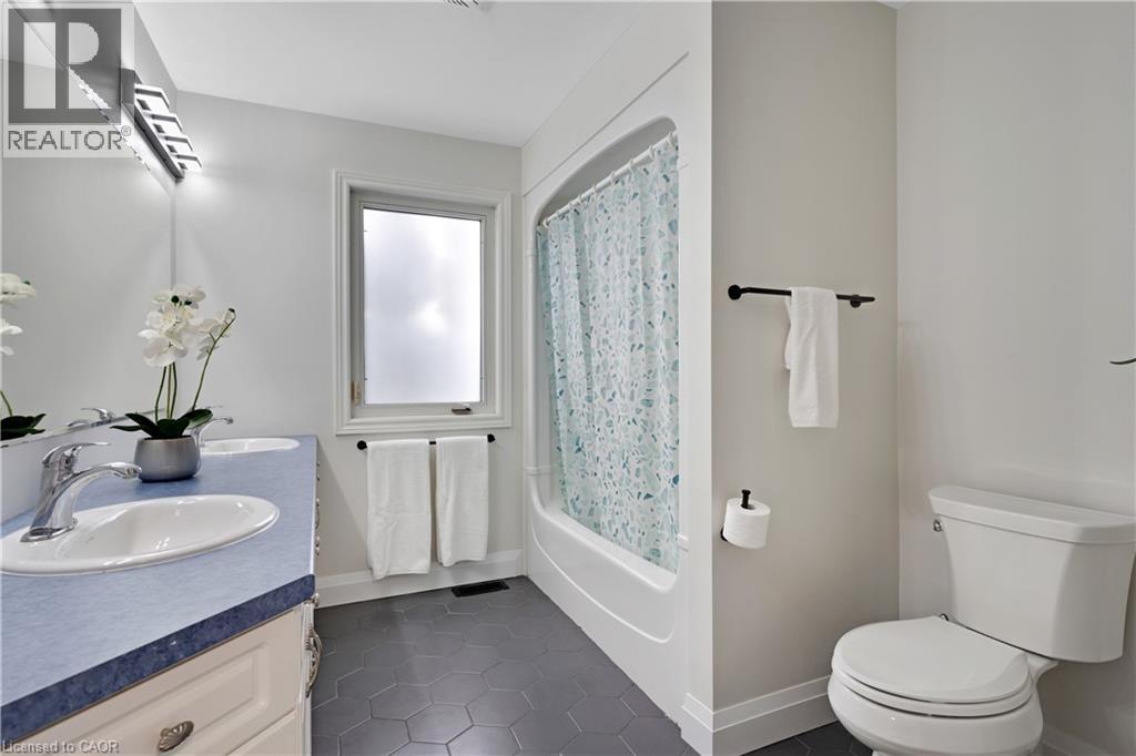 514 BIRCHLEAF Walk, Waterloo, Ontario, N2T2W5 — Photo 5