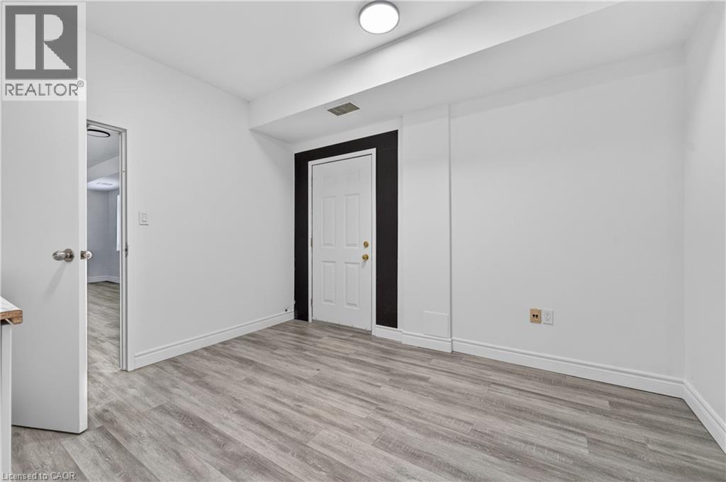 14 ONTARIO Street Unit# 1, Grimsby, Ontario, L3M3G9 — Photo 14