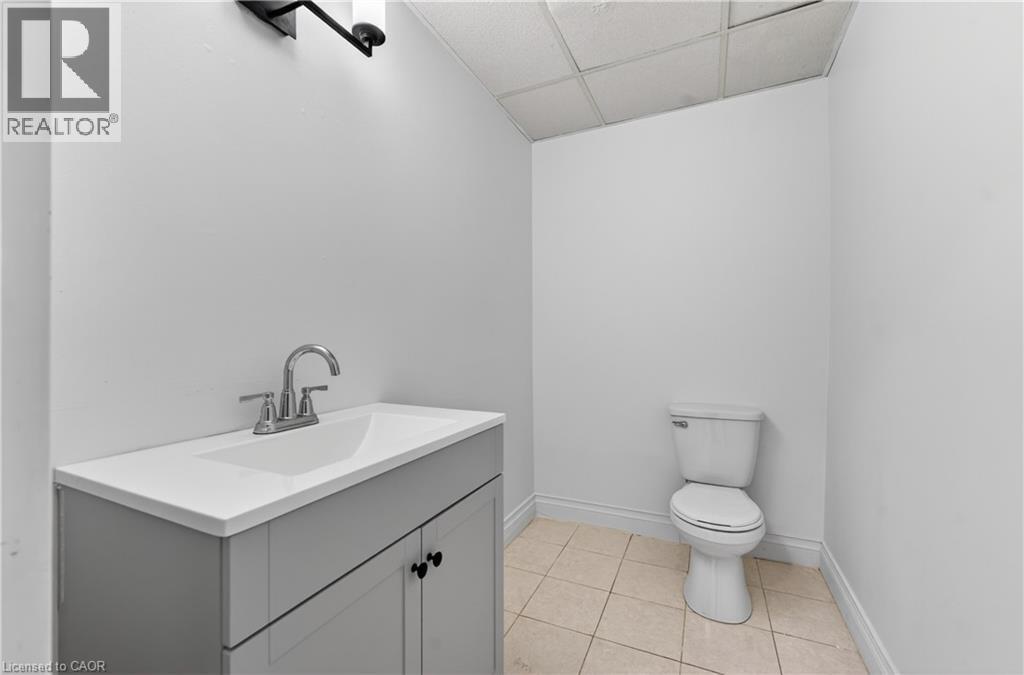 14 ONTARIO Street Unit# 1, Grimsby, Ontario, L3M3G9 — Photo 6
