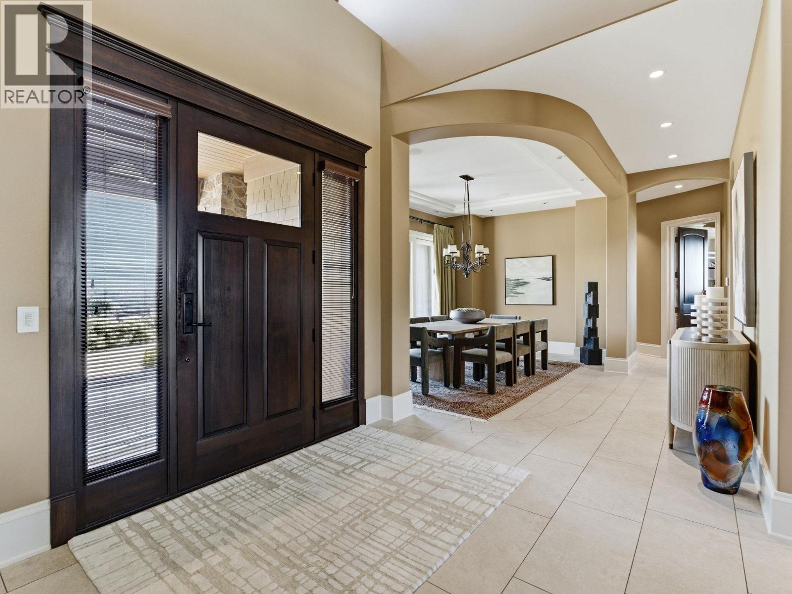 706 Highpointe Court, Kelowna