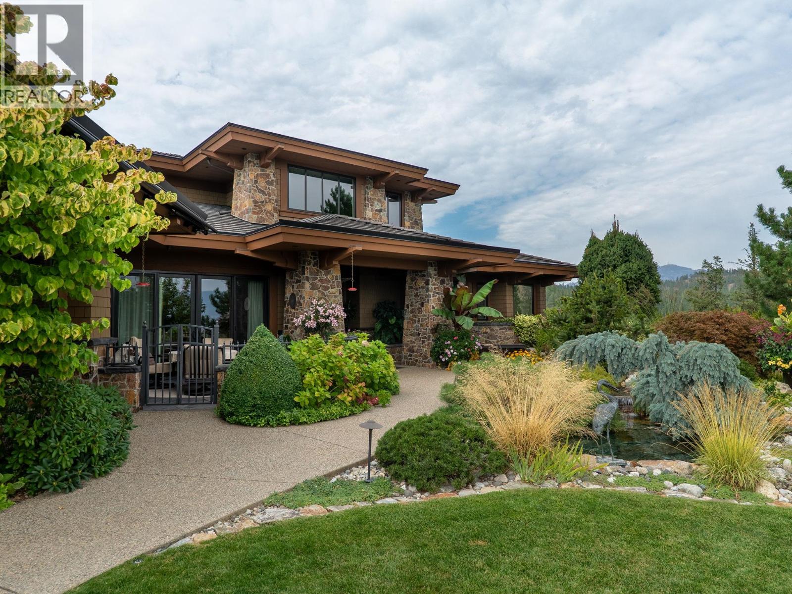 706 Highpointe Court, Kelowna