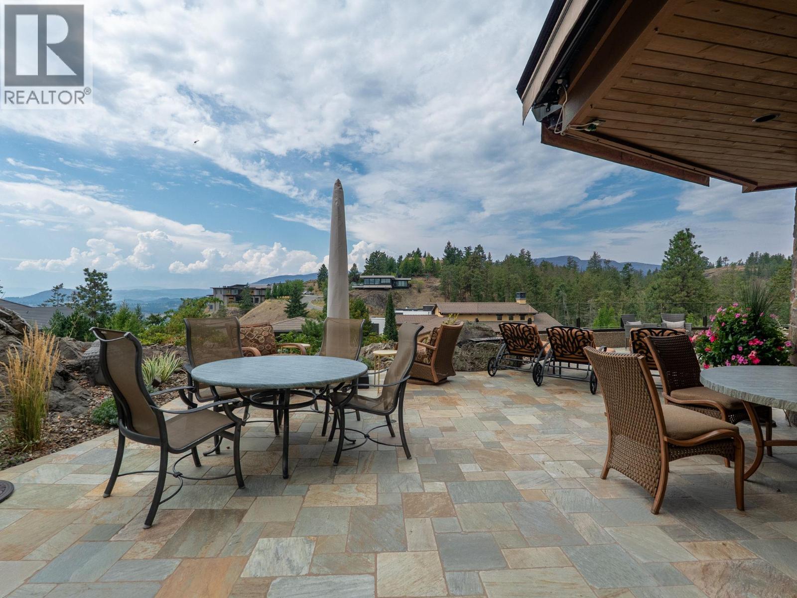 706 Highpointe Court, Kelowna