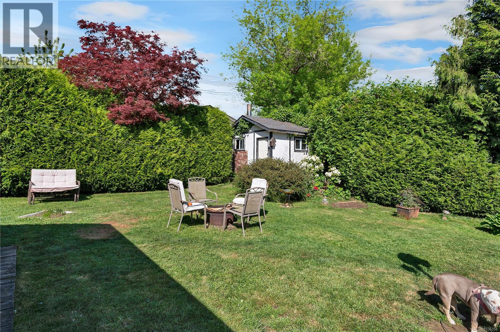 823 Kalmar Rd - 18