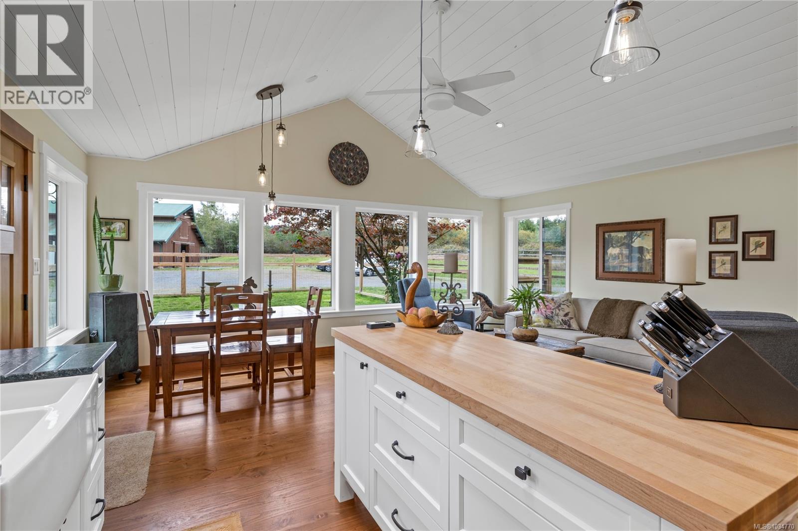 2040 Saddle Dr - 60