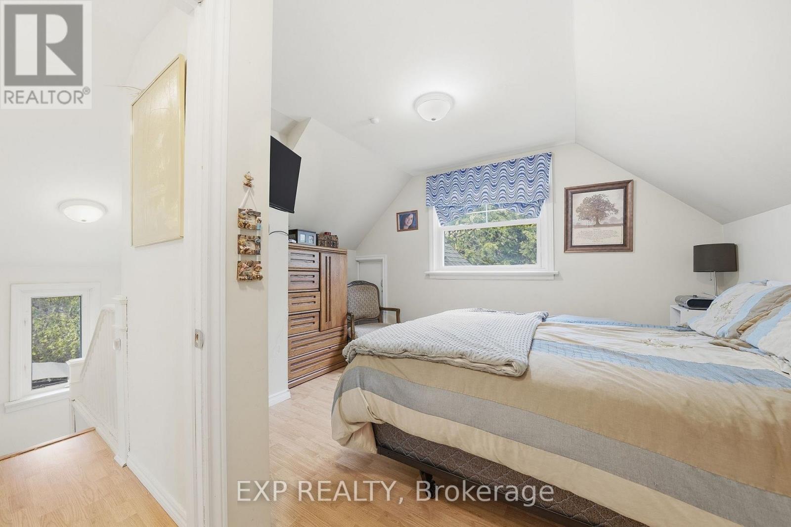 74 SIDNEY STREET - 31