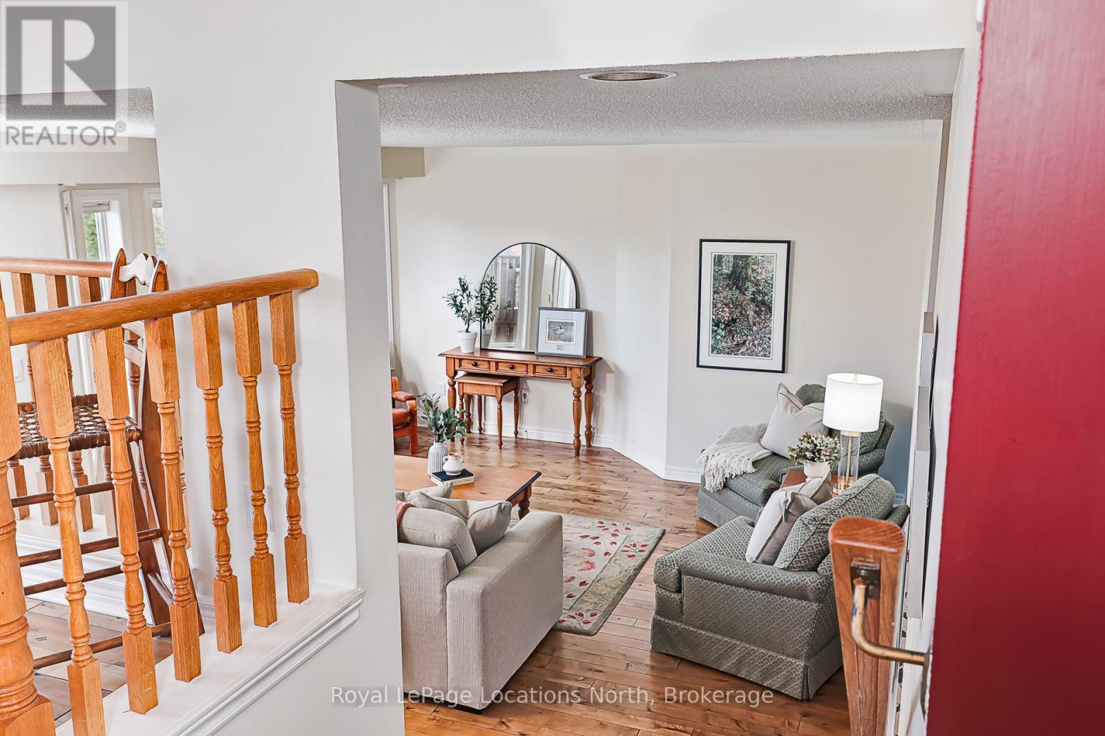 35 BARKER BOULEVARD - 14
