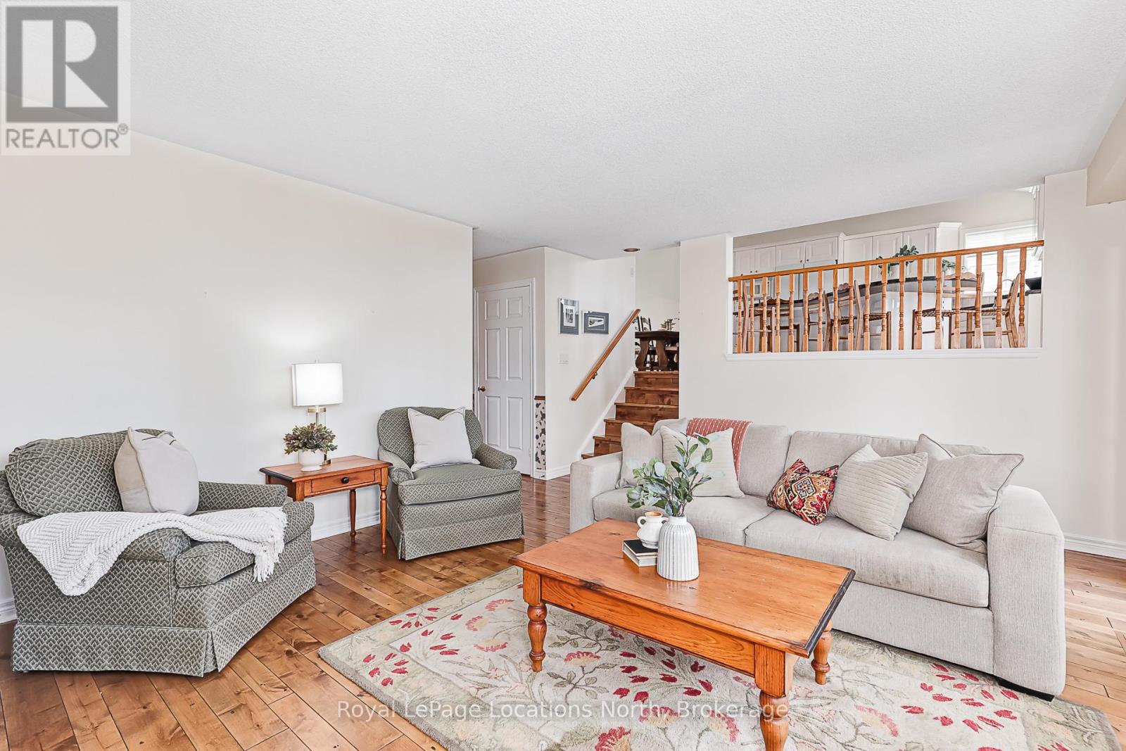 35 BARKER BOULEVARD - 16