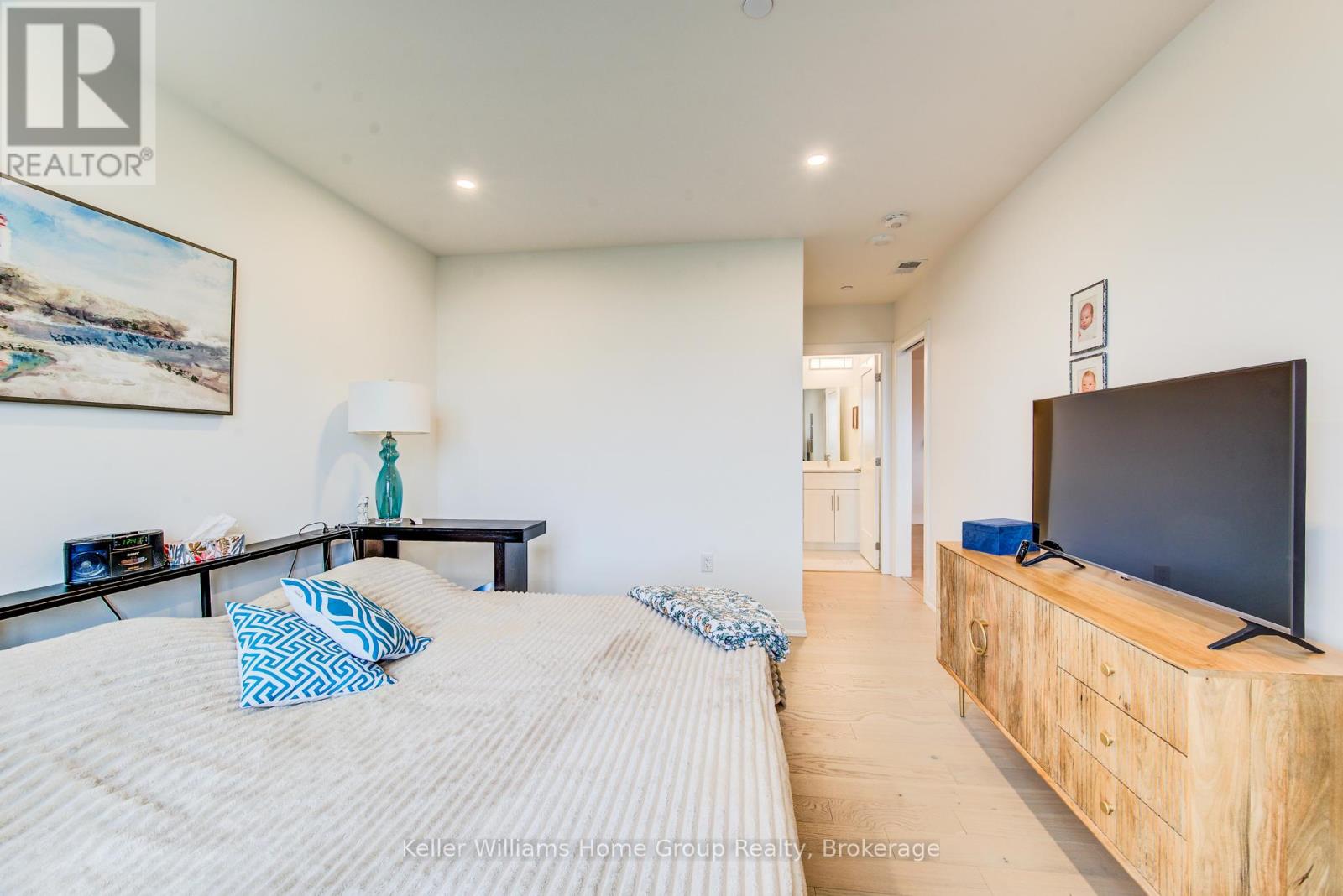 #1201 71 WYNDHAM STREET S - 17