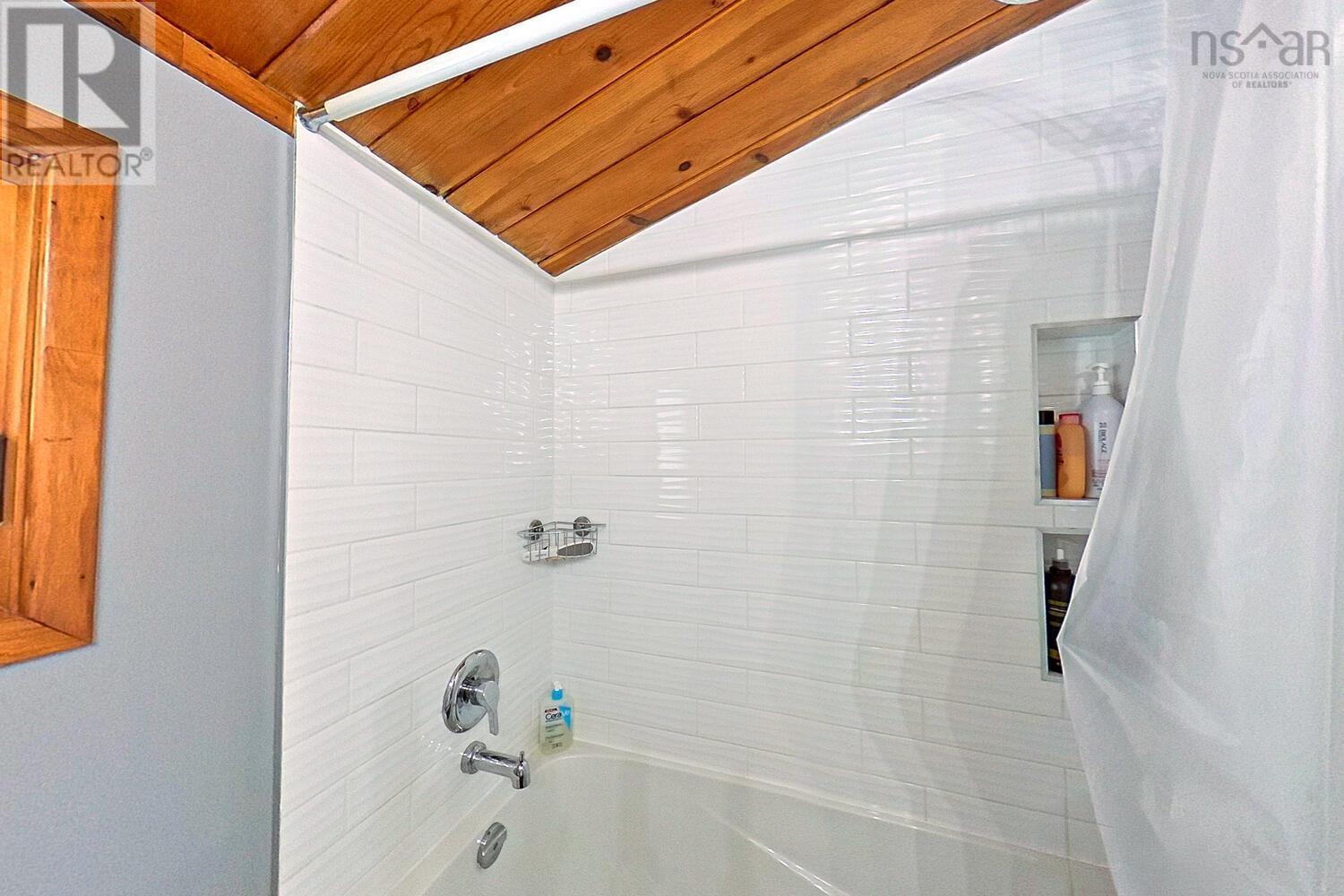 26 Anthony Avenue - 49