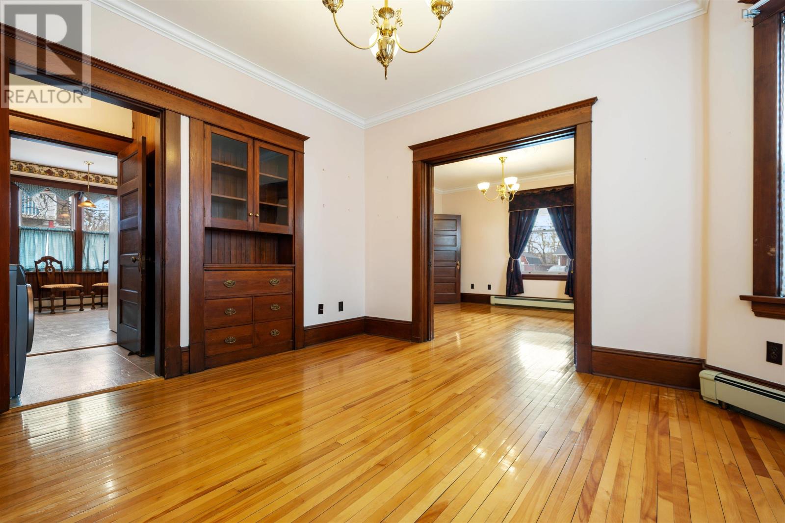 Property 43 of 49 of 299 Albert Street