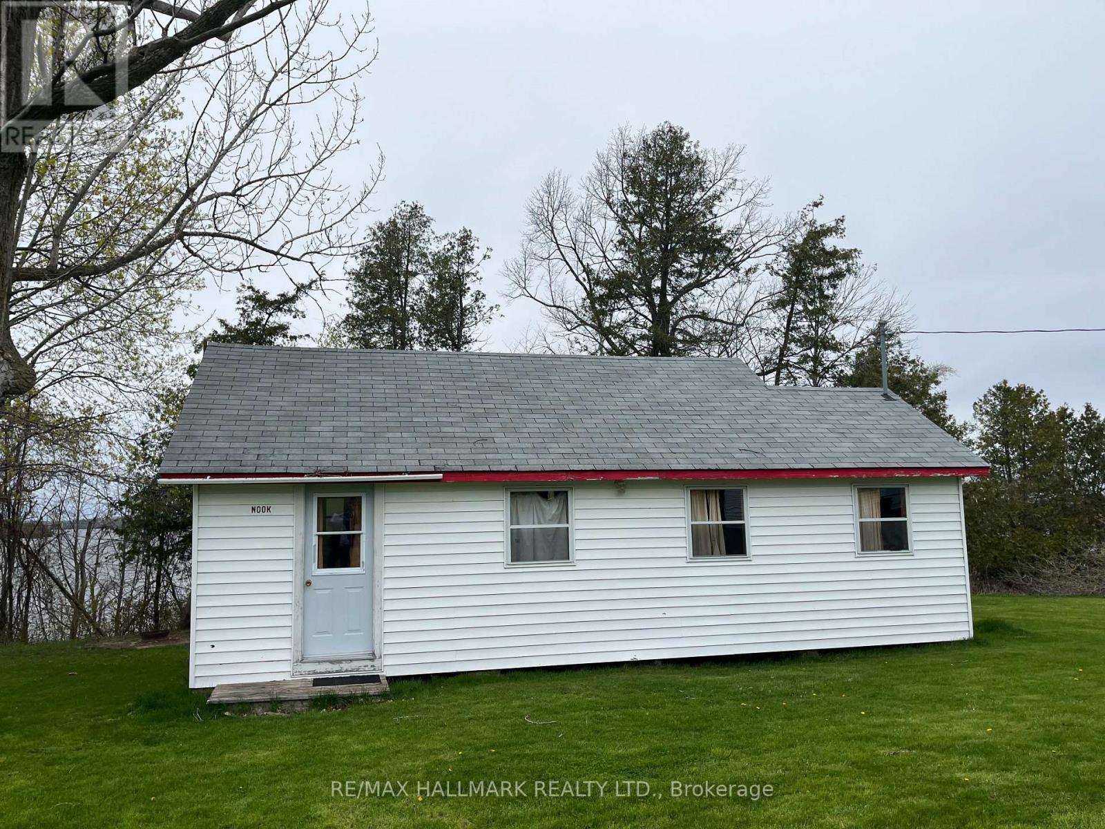 #111 449 ISLAND VIEW ROAD - 1