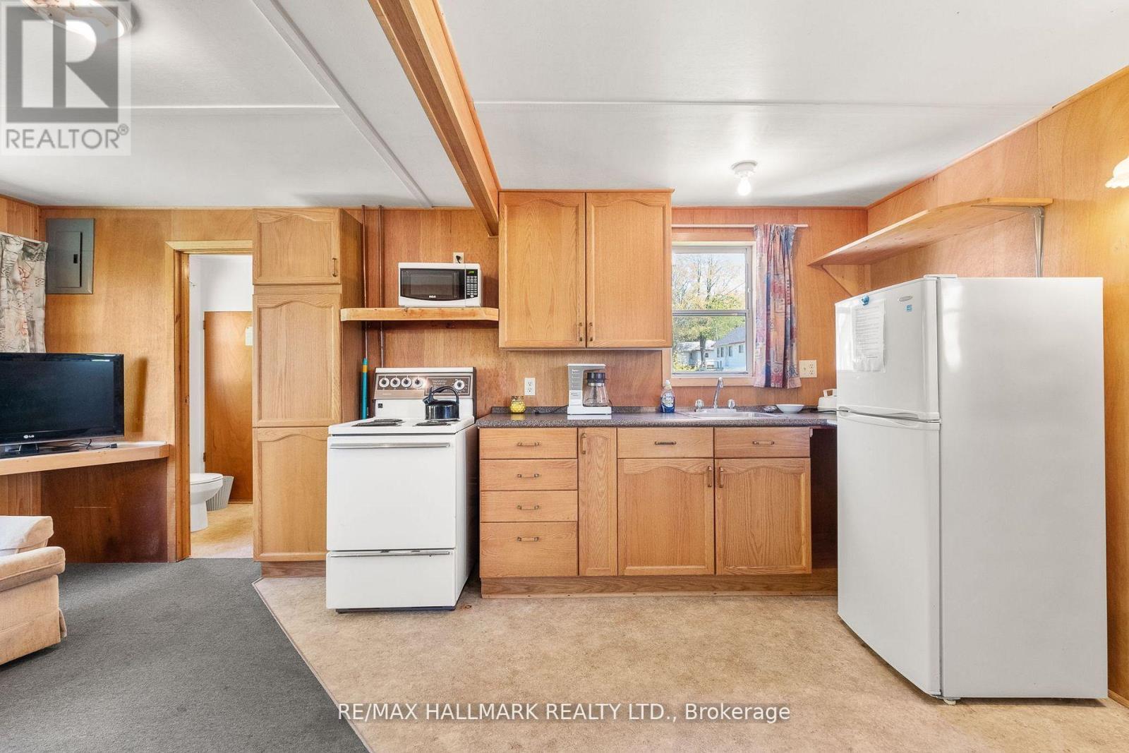 #112 449 ISLAND VIEW ROAD - 3
