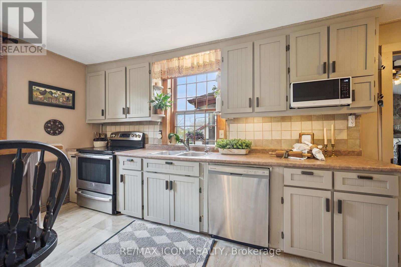 630 ROBERT FERRIE DRIVE - 11