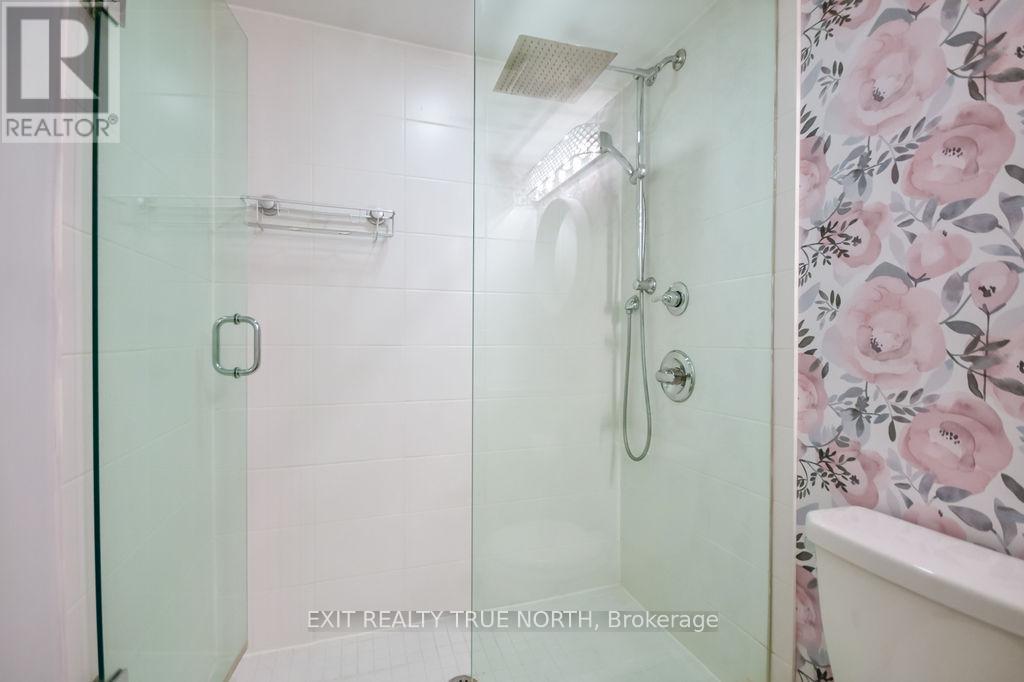 15 CARNOUSTIE LANE - 15