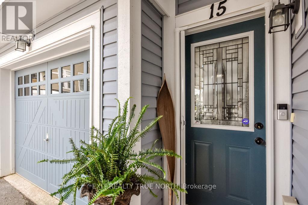 15 CARNOUSTIE LANE - 2