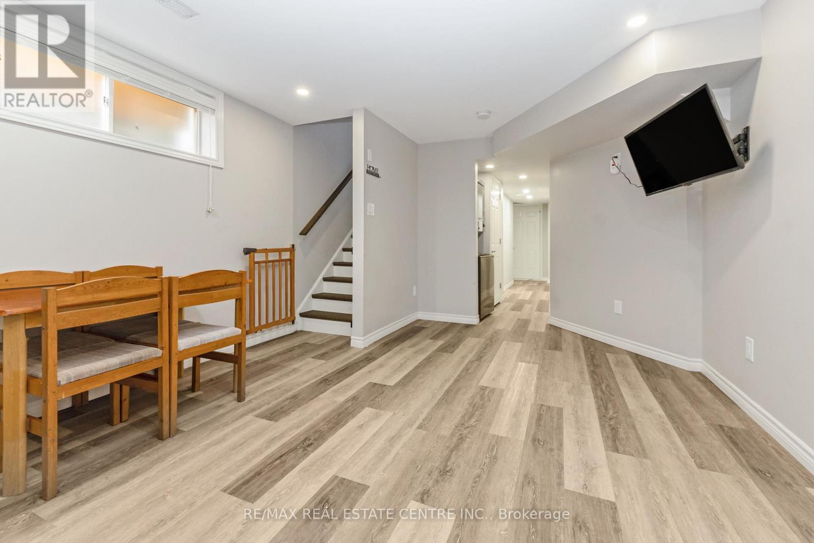 56 SMITH'S CREEK DRIVE - 18
