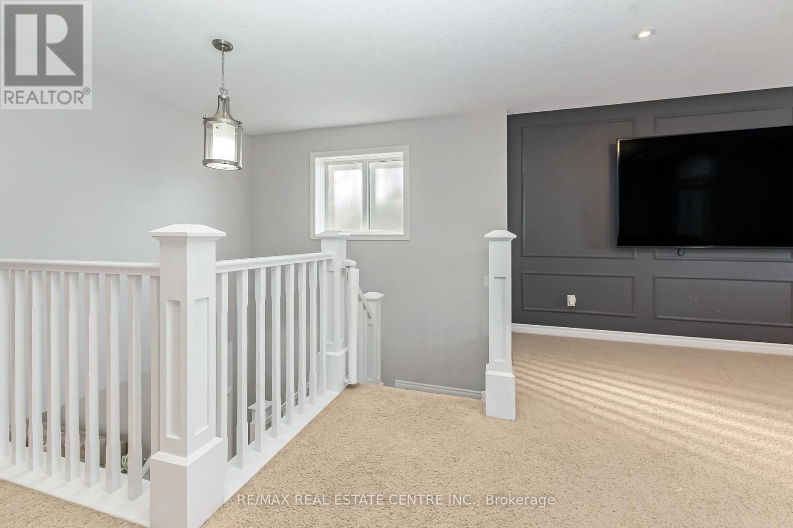 56 SMITH'S CREEK DRIVE - 47