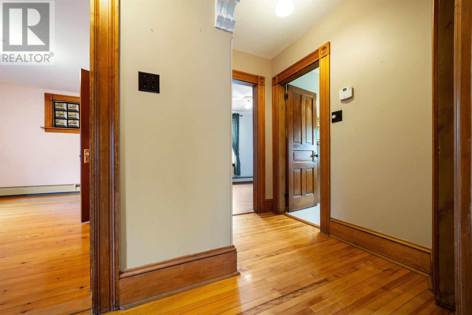 Property 30 of 49 of 299 Albert Street