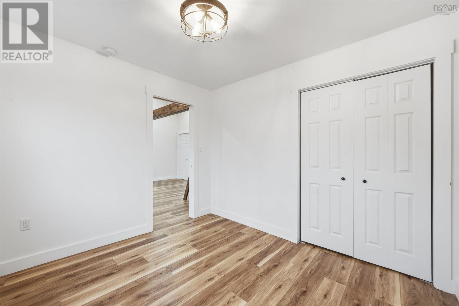 Property 20 of 33 of 6 Sylvia Avenue
