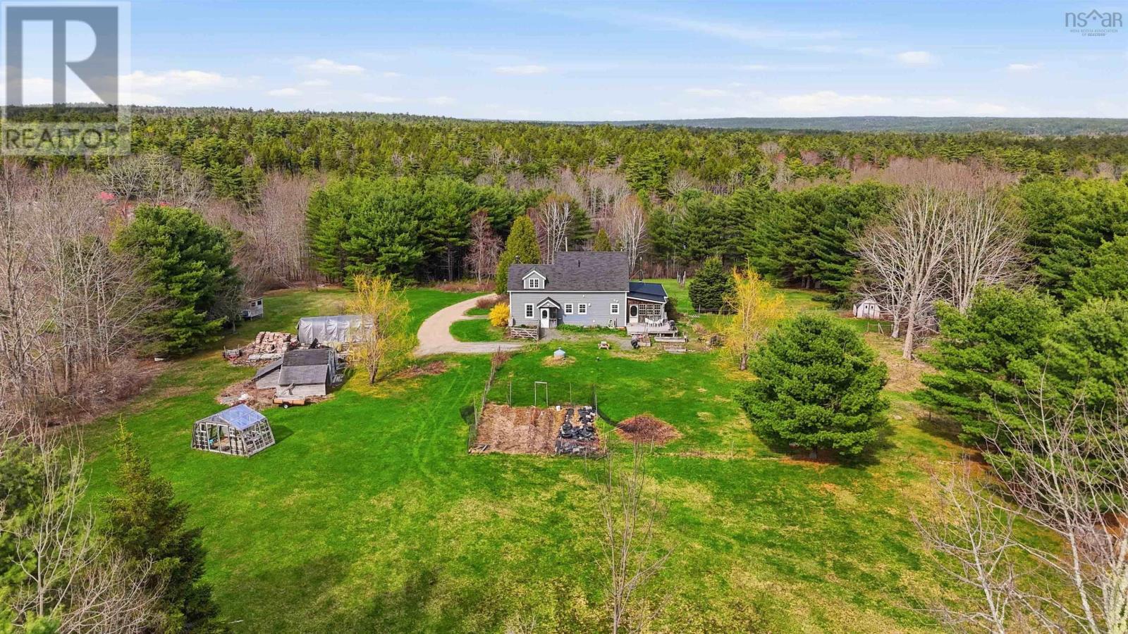 Property 33 of 49 of 2557 Cornwall Road Road