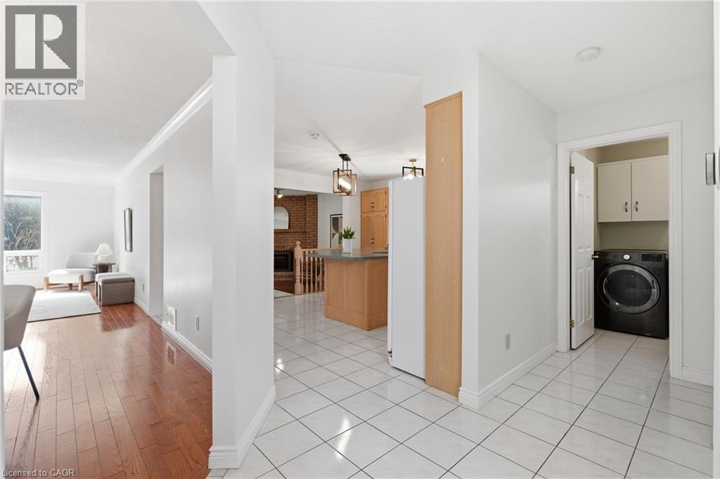 12 SUMNER Crescent, Grimsby, Ontario, L3M5E2 — Photo 32