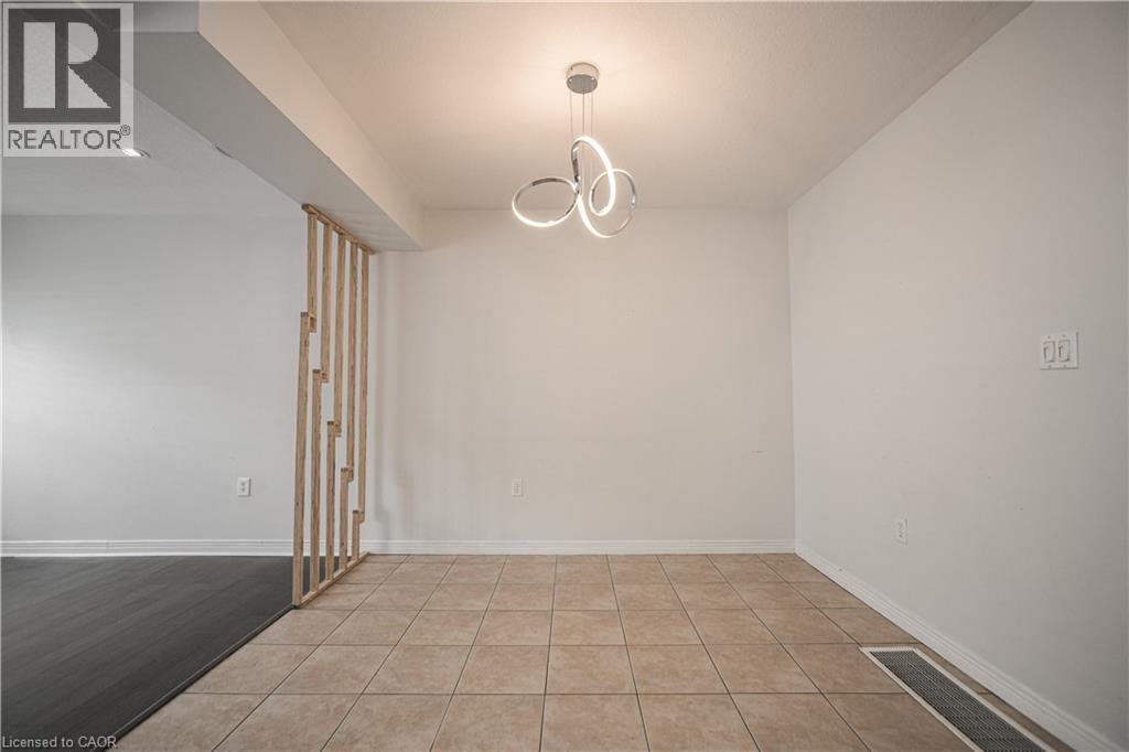 33 HANNON Crescent, Hannon, Ontario, L0R1P0 — Photo 6