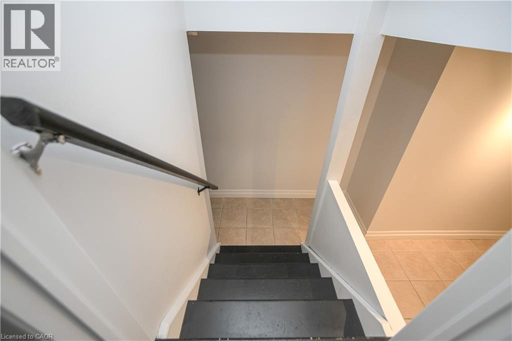 33 HANNON Crescent - 31