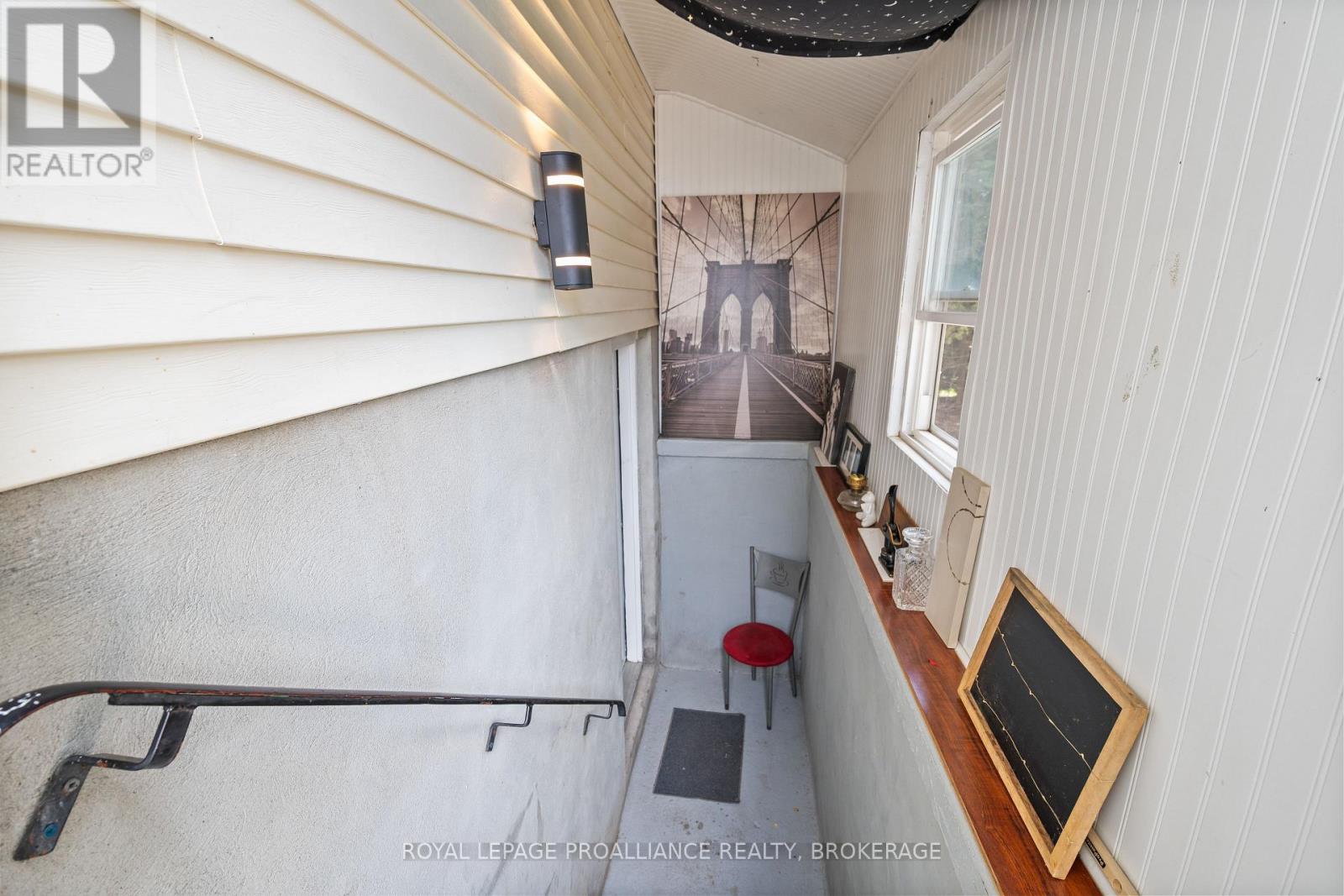585 GAVIN COURT - 15