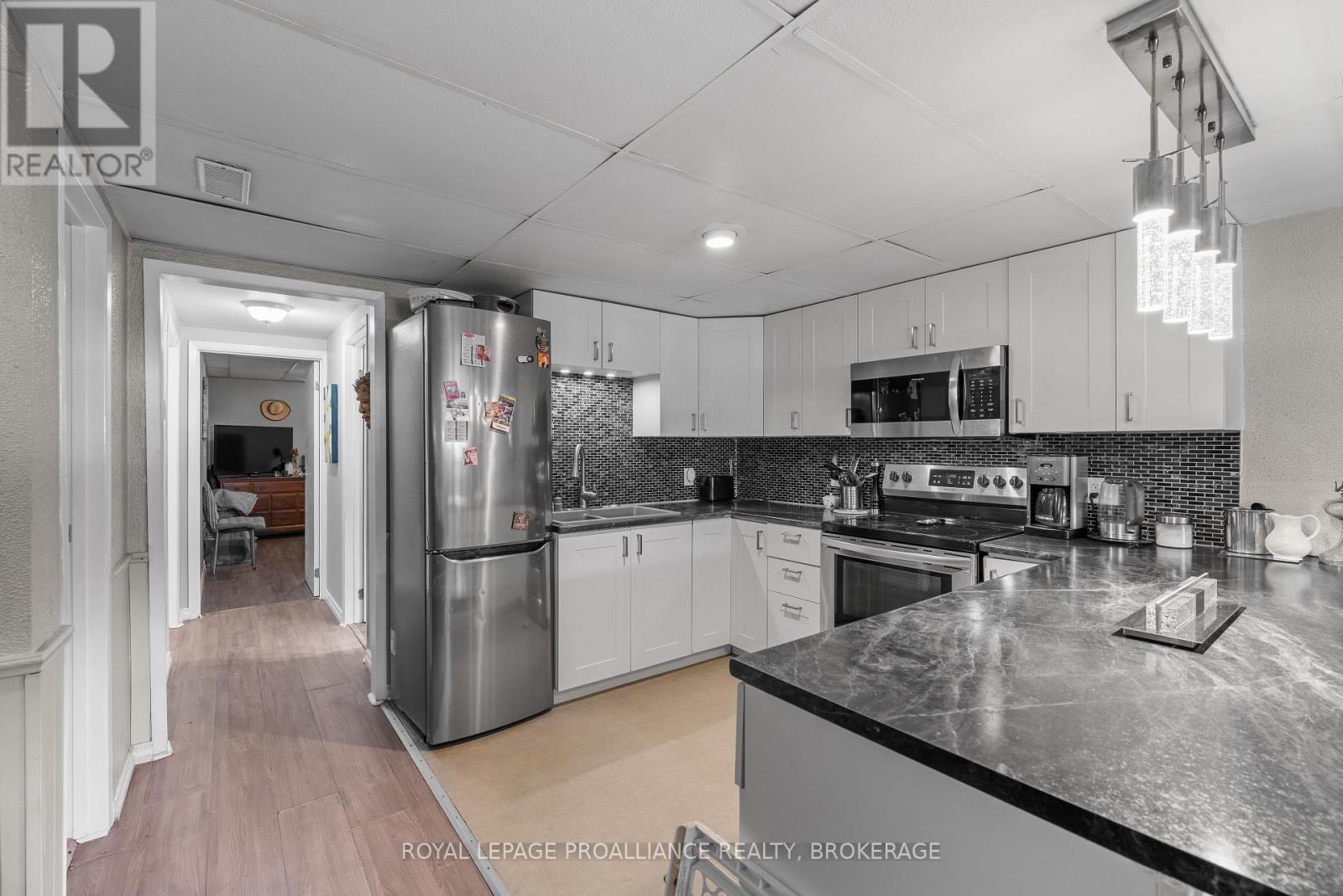 585 GAVIN COURT - 9