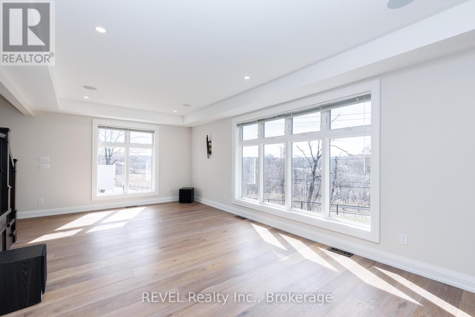 190 OAKDALE AVENUE - 23