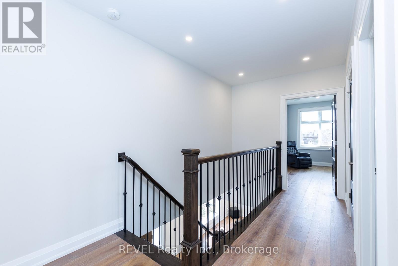 190 OAKDALE AVENUE - 27