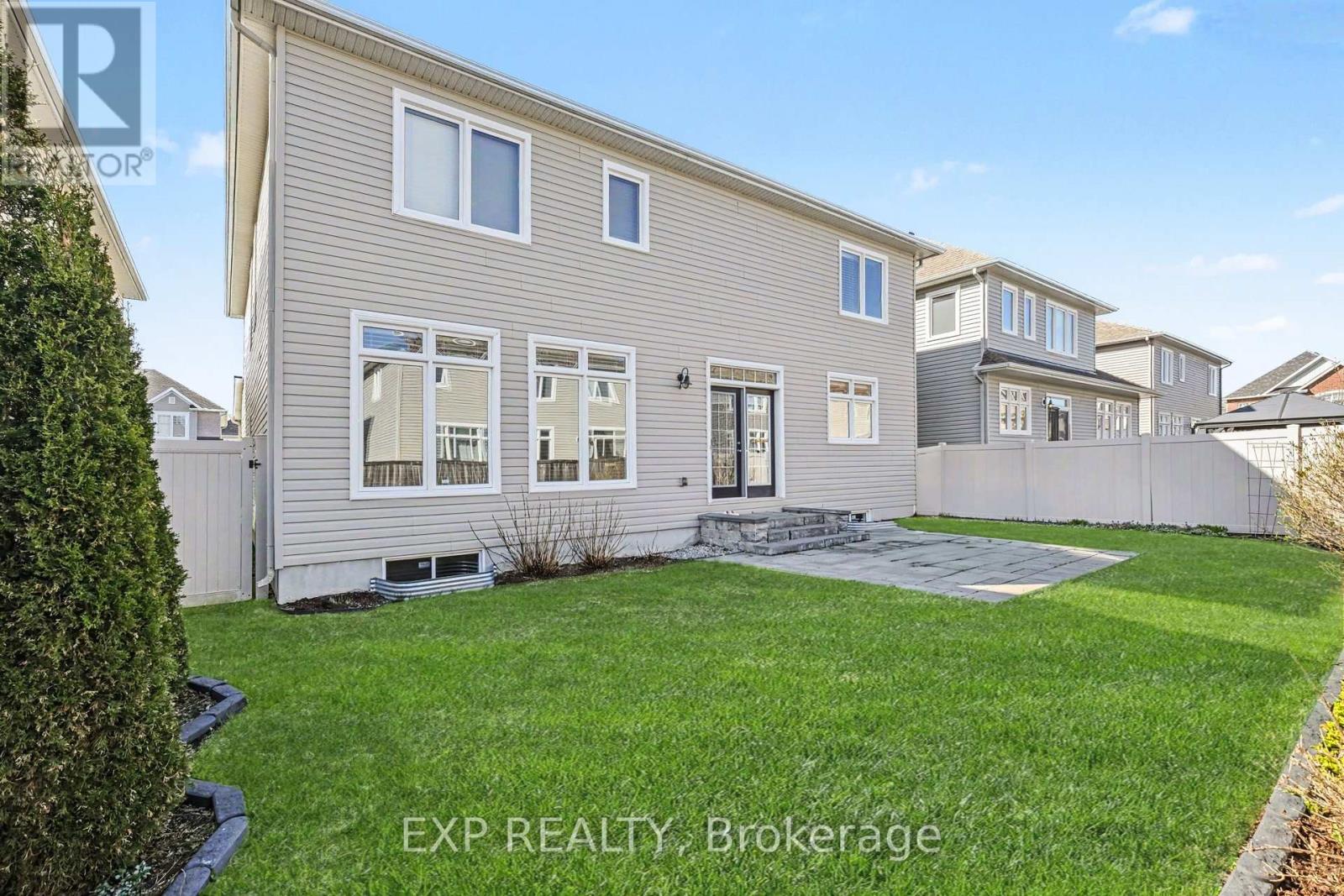 104 BRAMBLING WAY - 37