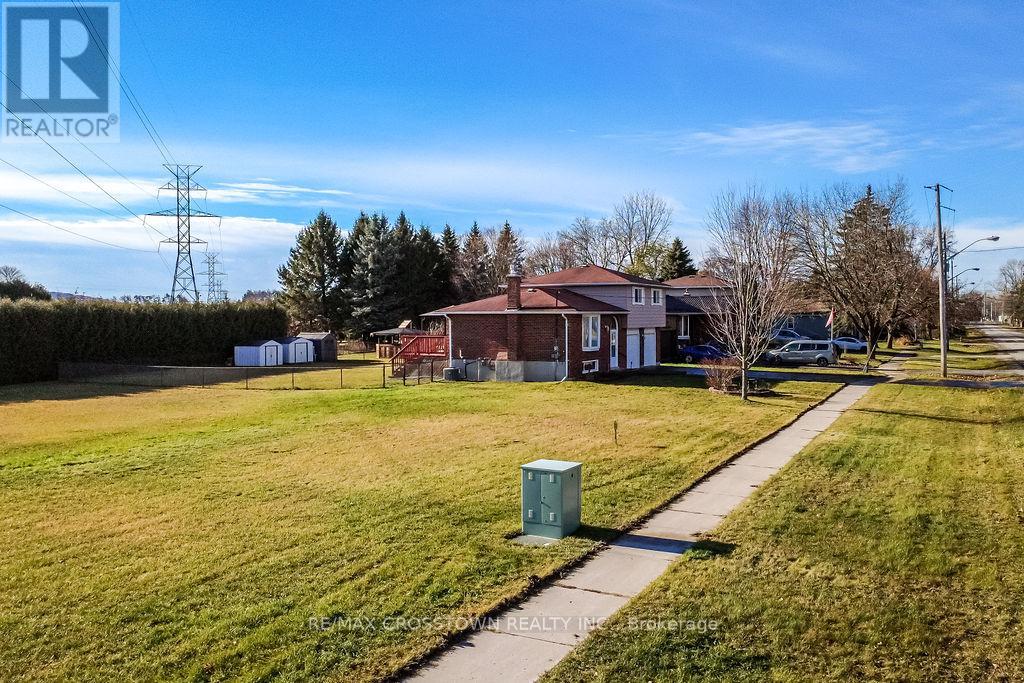 169 ORIOLE DRIVE - 4