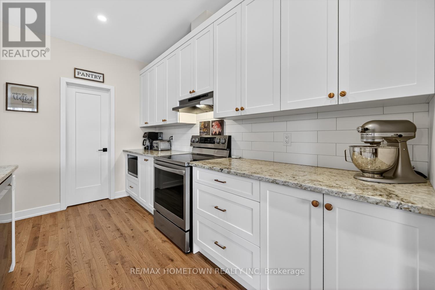 1253 POTTER DRIVE - 21