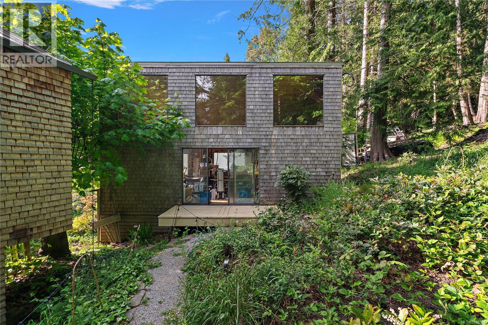 68C McKenzie Cres - 42