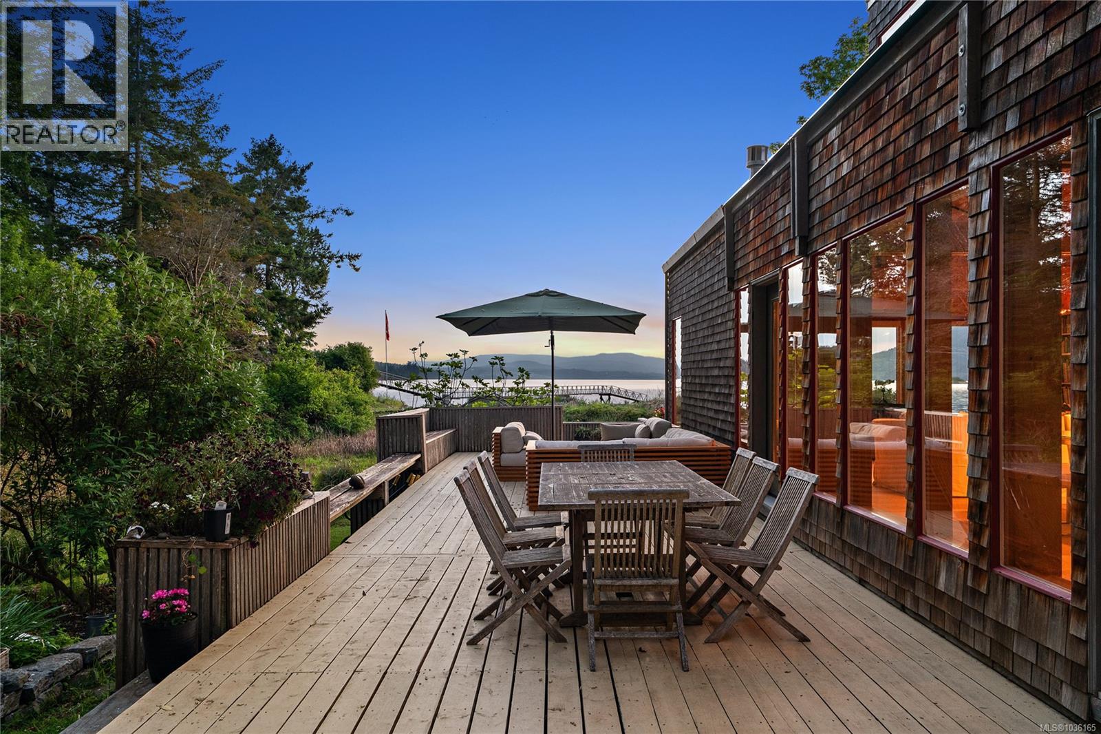 68C McKenzie Cres - 57