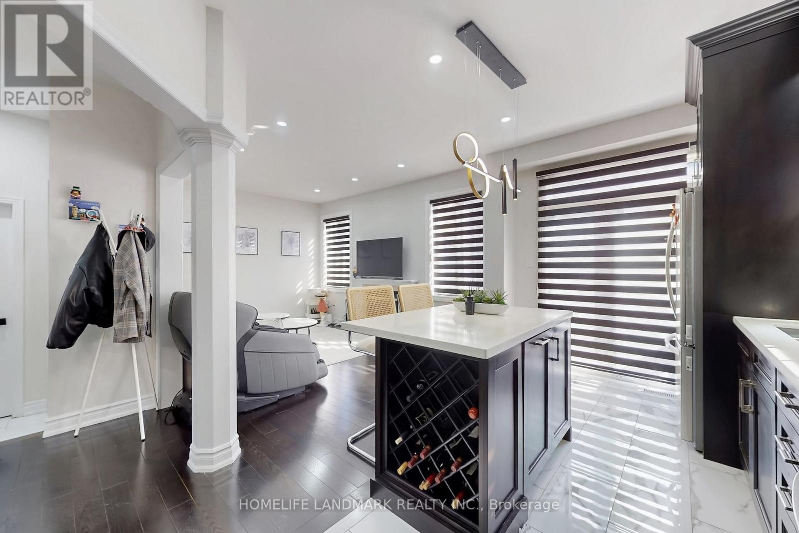 52 LAKESPRING DRIVE - 13
