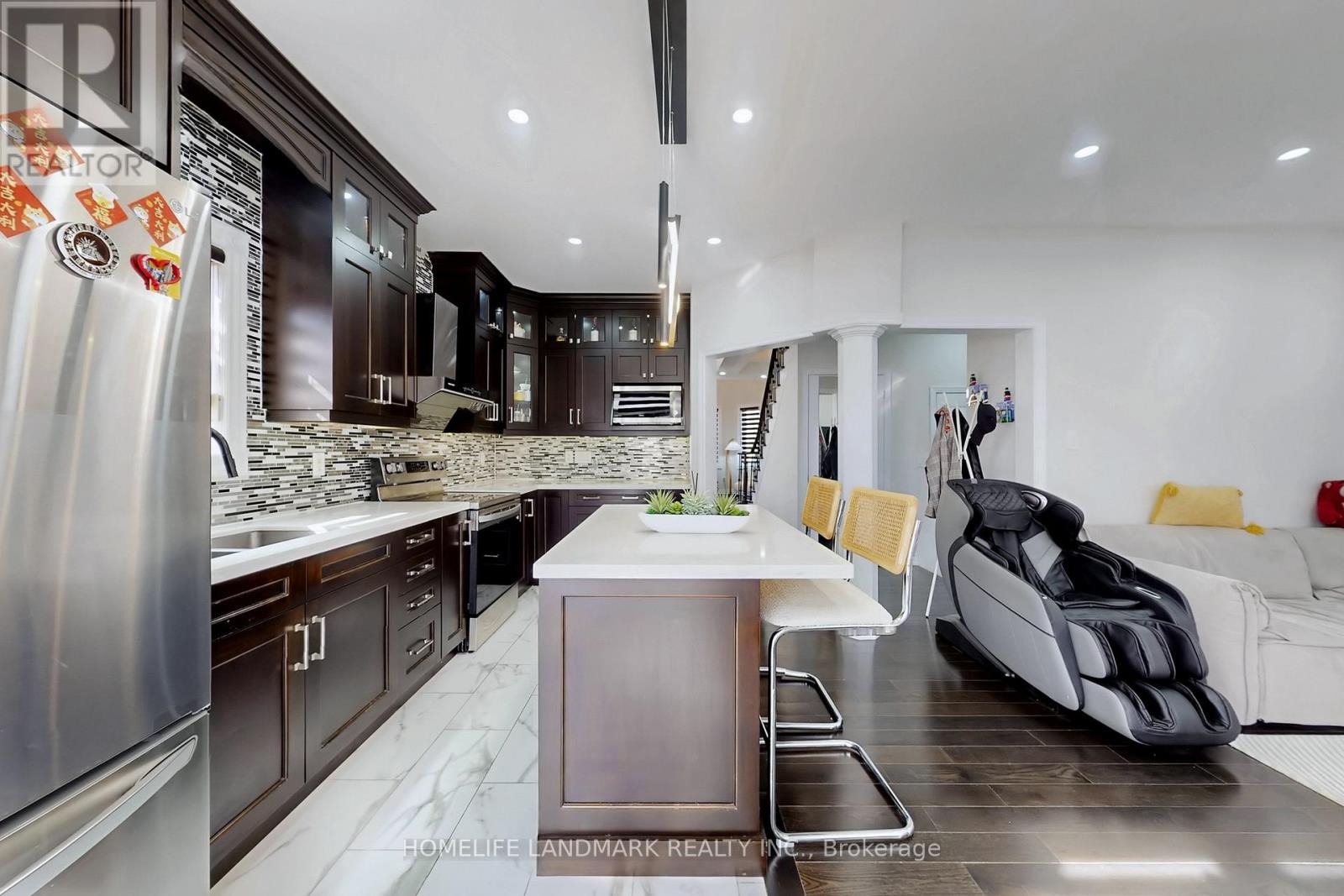 52 LAKESPRING DRIVE - 14